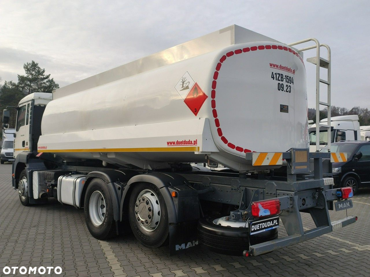 MAN TGA 26.310 Autocysterna z Dystrybucją - 12