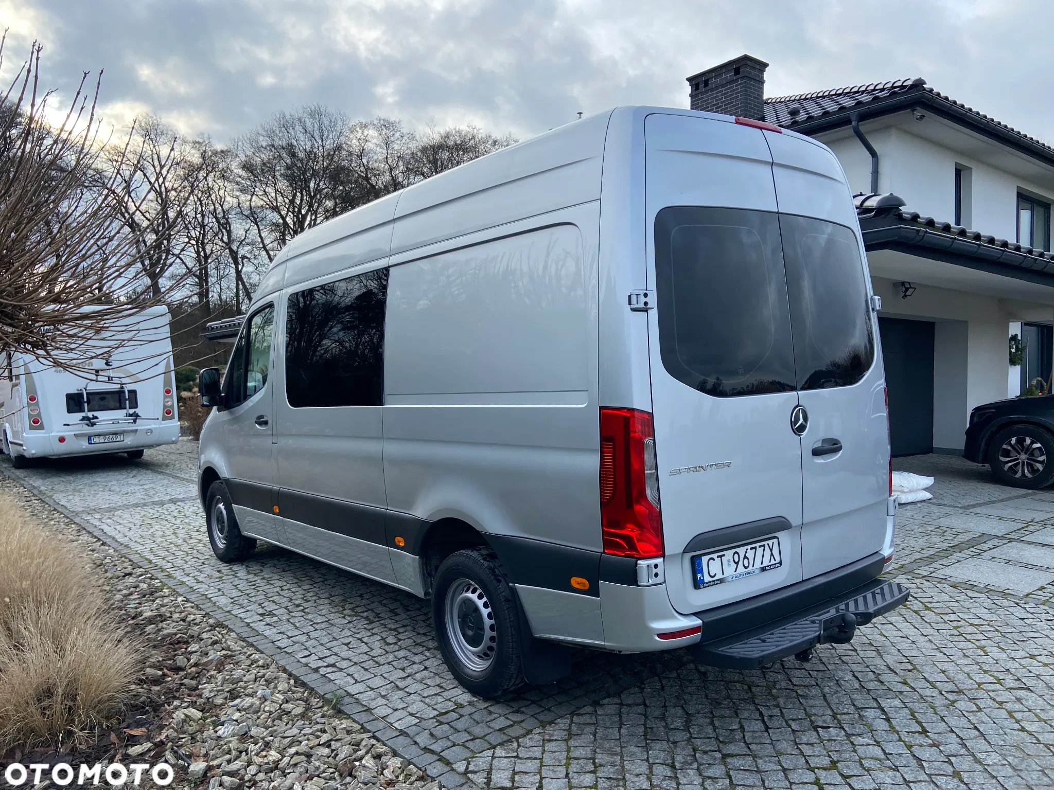 Mercedes-Benz Sprinter - 11