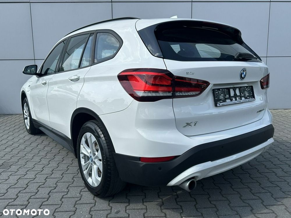BMW X1 xDrive25e Advantage - 10