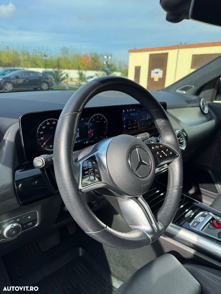Mercedes-Benz GLA 220 4MATIC MHEV - 6