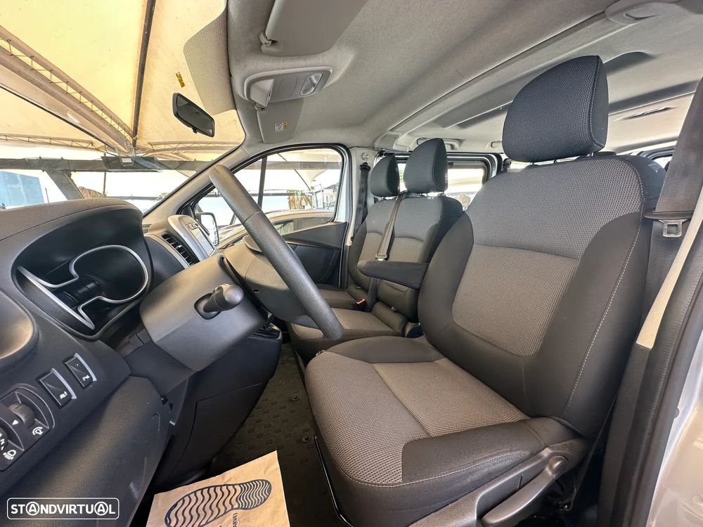 Renault Trafic - 2
