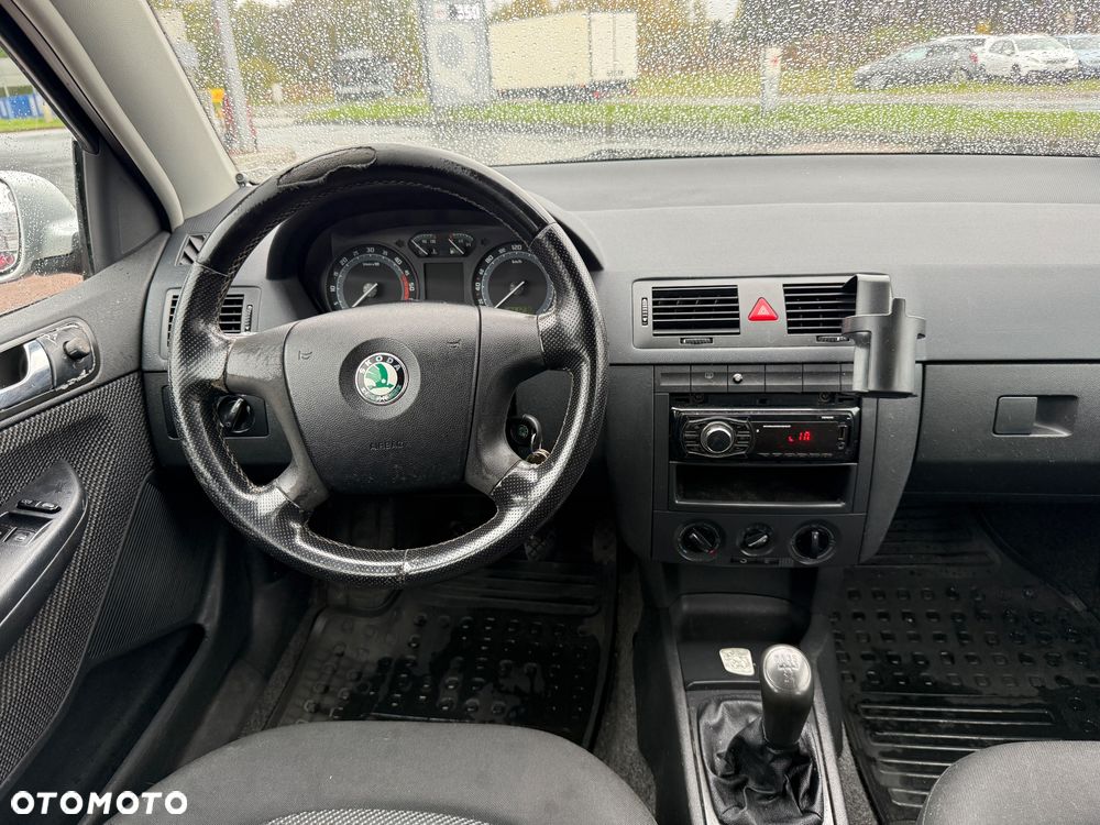 Skoda Fabia - 25