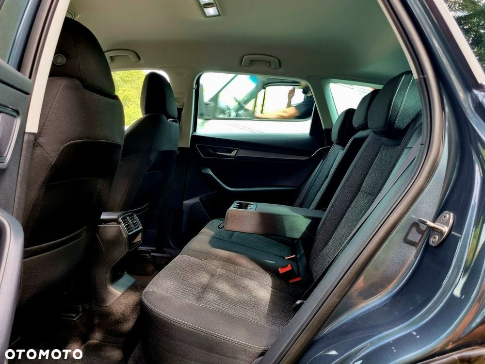 Skoda Karoq 2.0 TDI SCR 4x4 Style DSG - 10