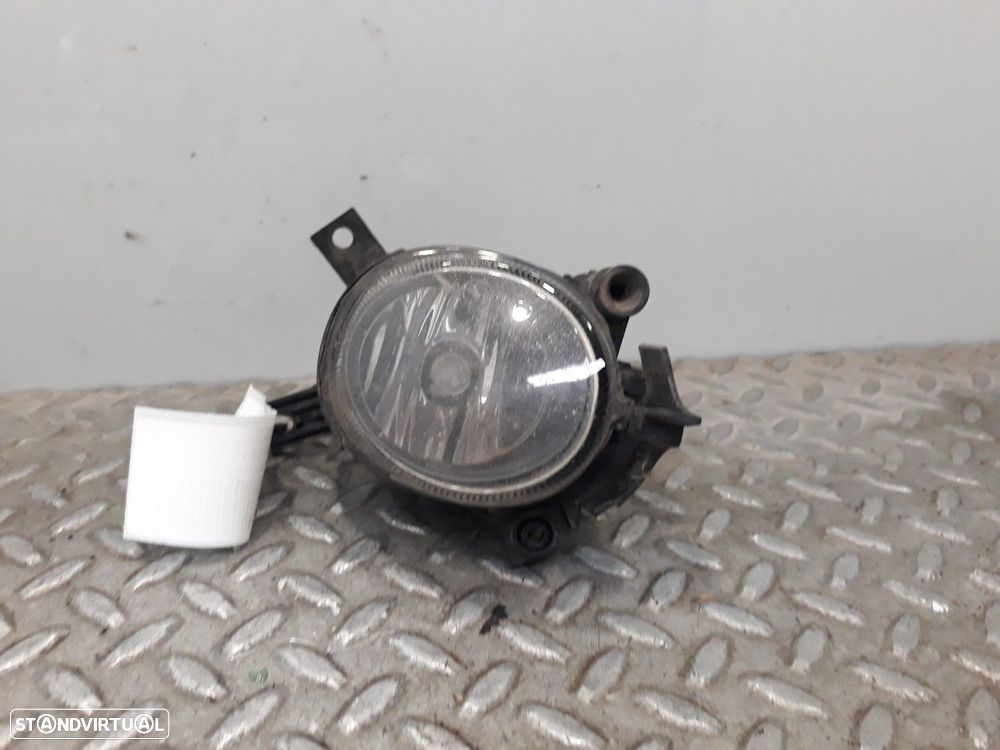 FAROL DE NEVOEIRO ESQUERDO AUDI A4 2.0 TDI 16V 140CV 1968CC - 1
