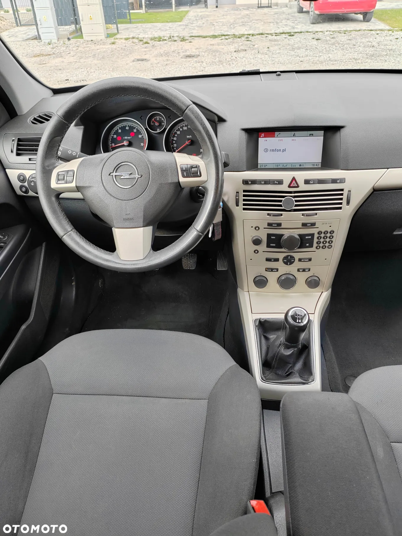Opel Astra 1.6 150 Jahre - 3