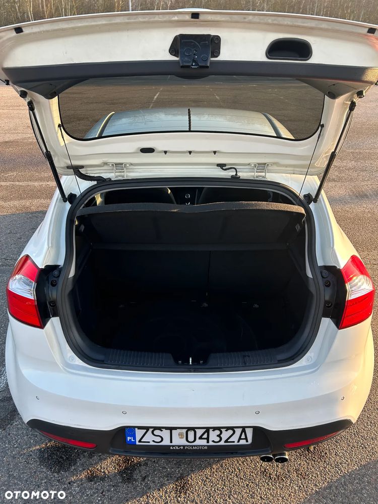 Kia Rio - 13