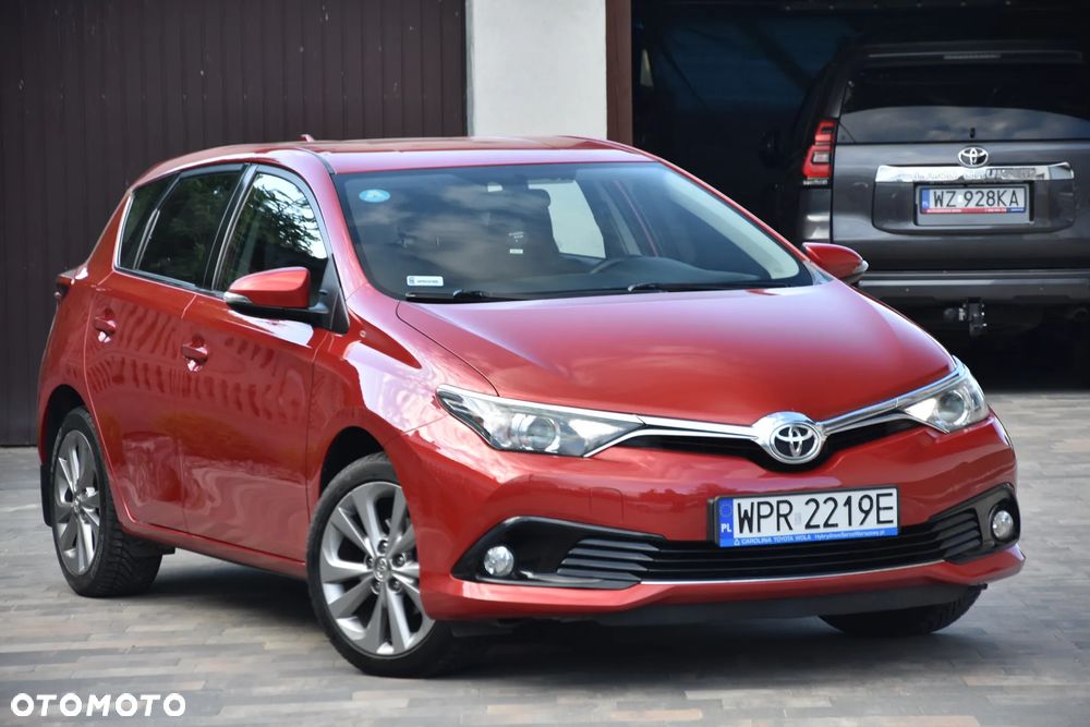 Toyota Auris 1.6 Premium Comfort - 2