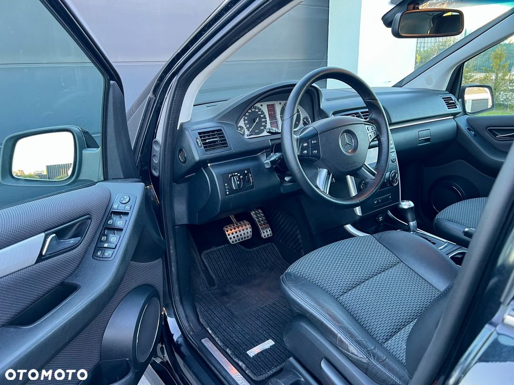 Mercedes-Benz Klasa B 200 CDI Autotronic - 13