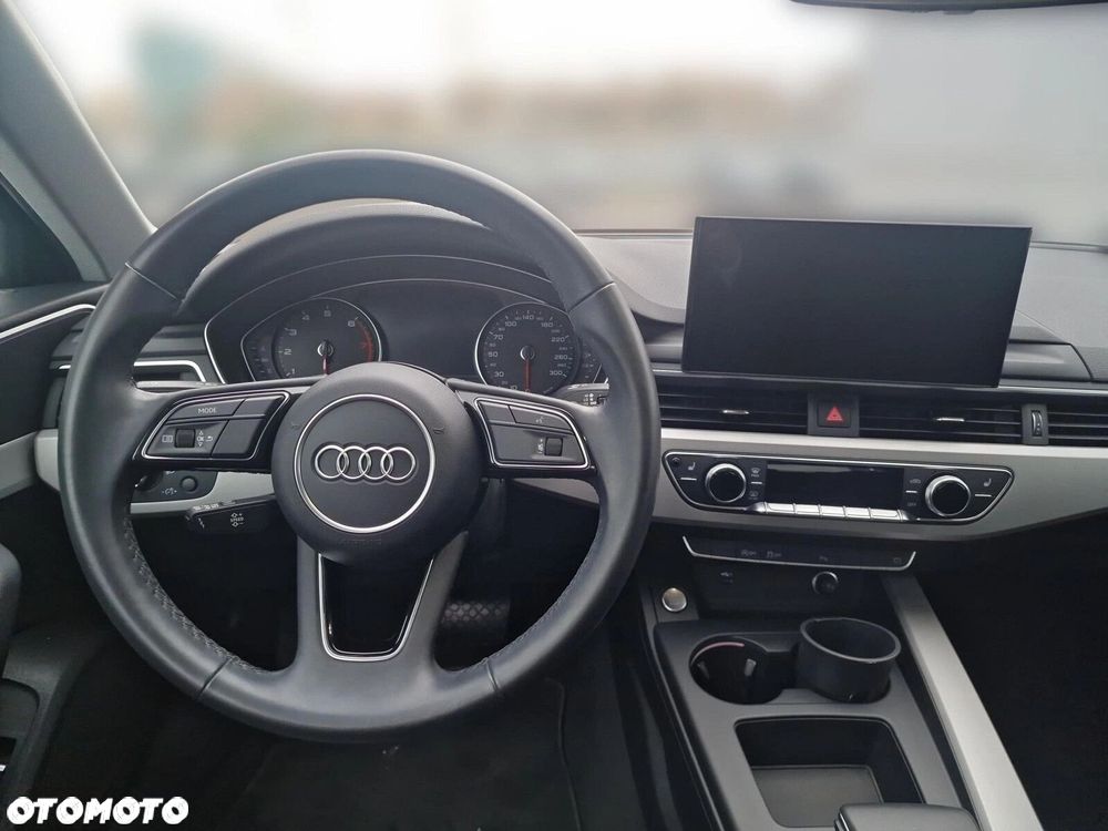 Audi A4 Limousine - 13