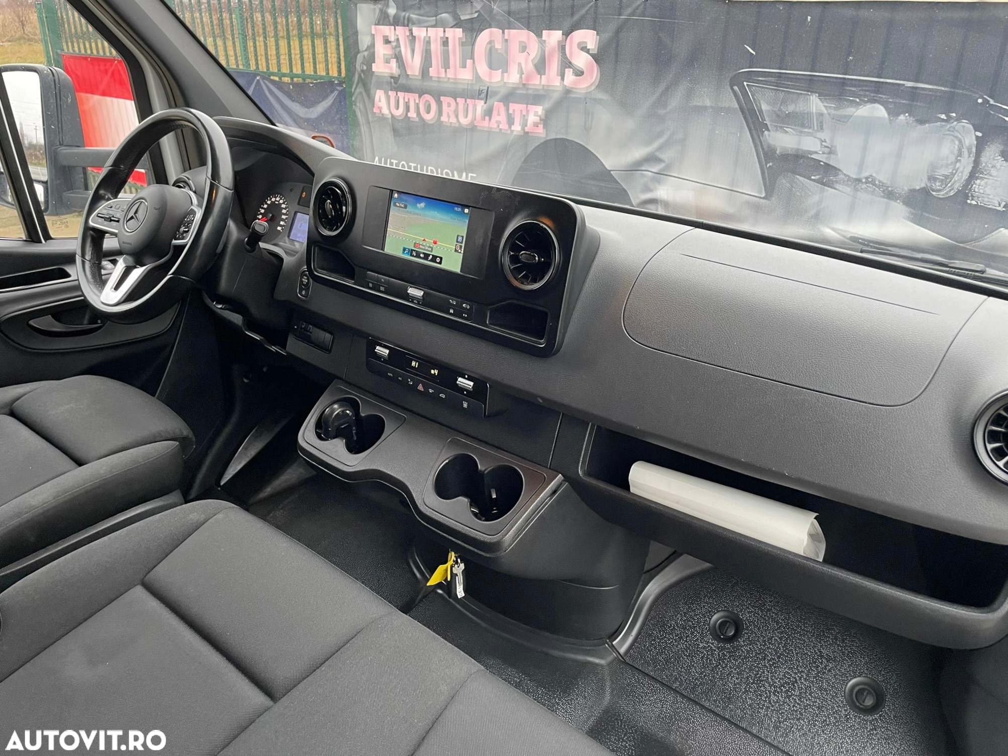 Mercedes-Benz Sprinter 319 CDI 3.0 D AUTOMAT LIFT 8 EUROPALETI - 27