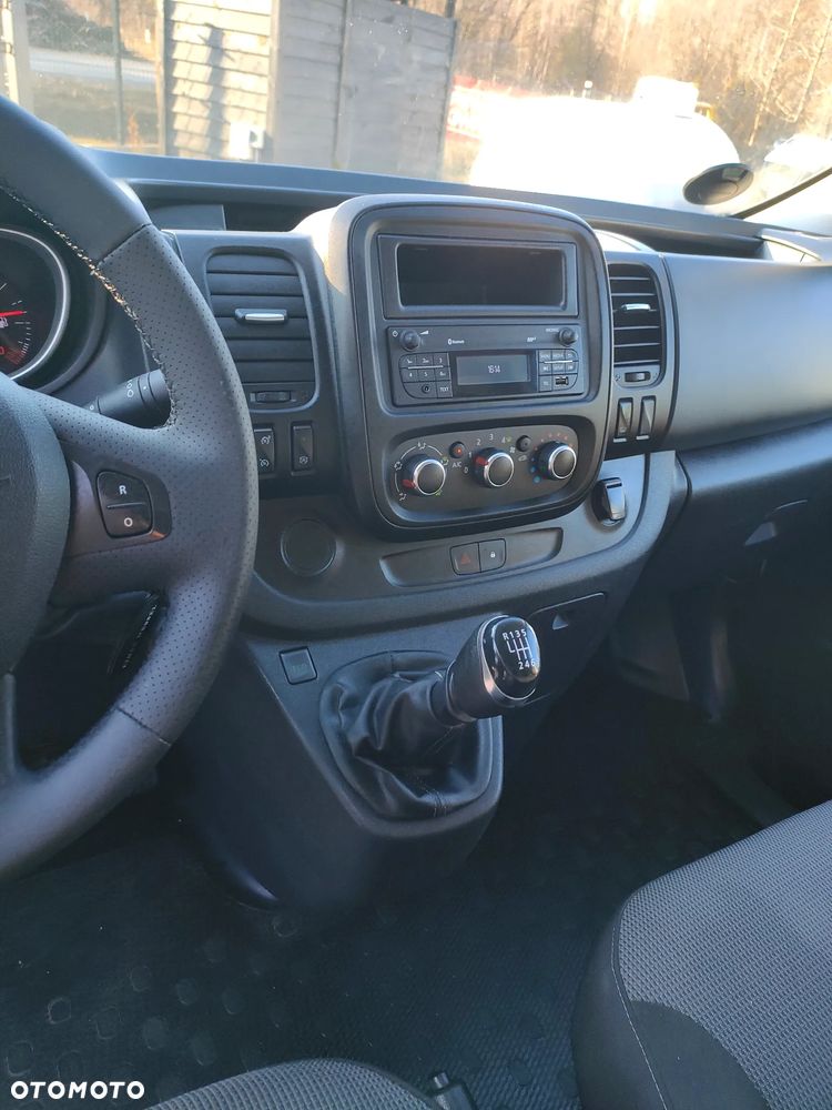 Renault TRAFIC 2020r 2,0 DCI 120KM L1H1 EURO VI DUBEL DRZWI CENA BRUTTO VAT 23% - 18