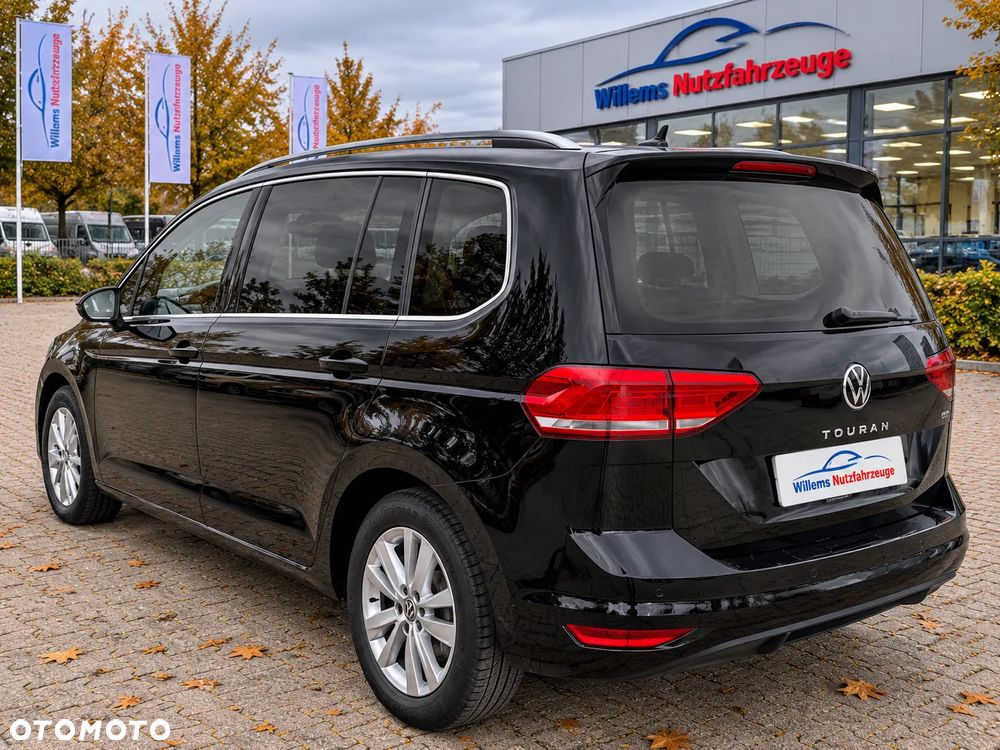 Volkswagen Touran 2024 photo 3