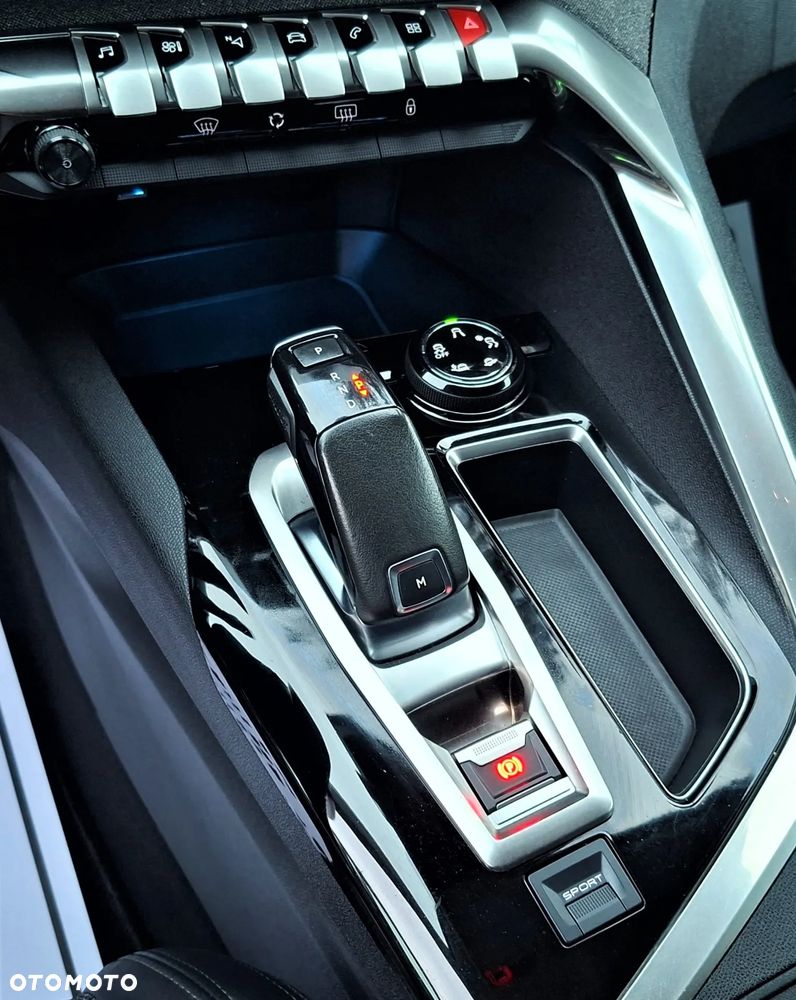 Peugeot 5008 BlueHDi 130 EAT8 Crossway - 27