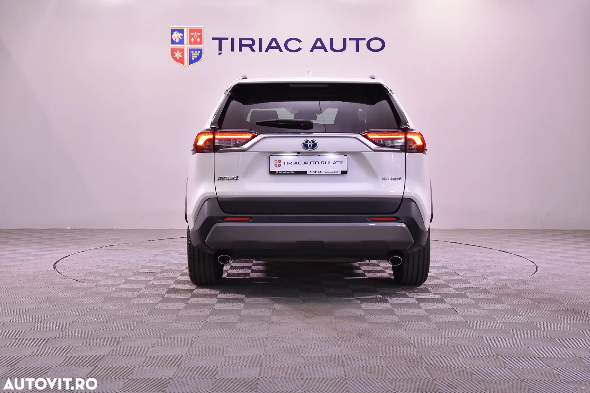 Toyota RAV4 - 4