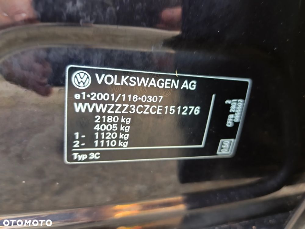 Volkswagen Passat 2.0 TDI BlueMotion Technology Highline - 24