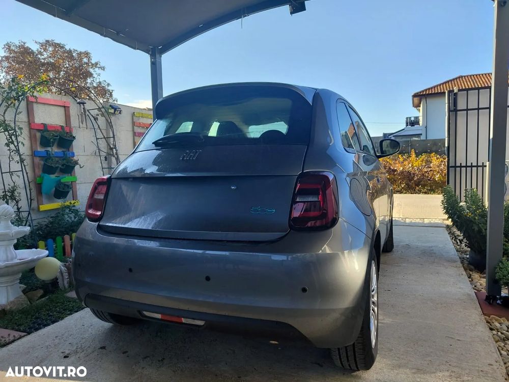 Fiat 500E Action - 3