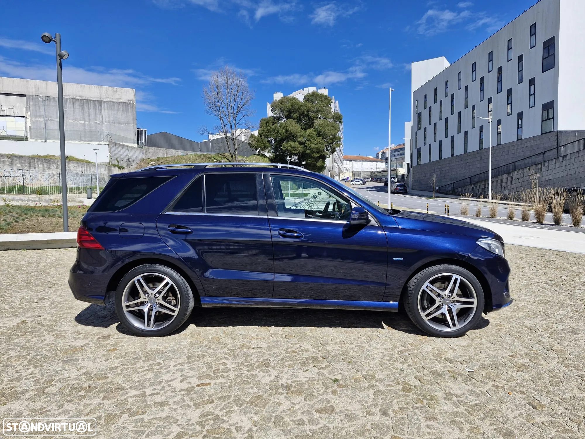 Mercedes-Benz GLE 500 e 4-Matic - 13