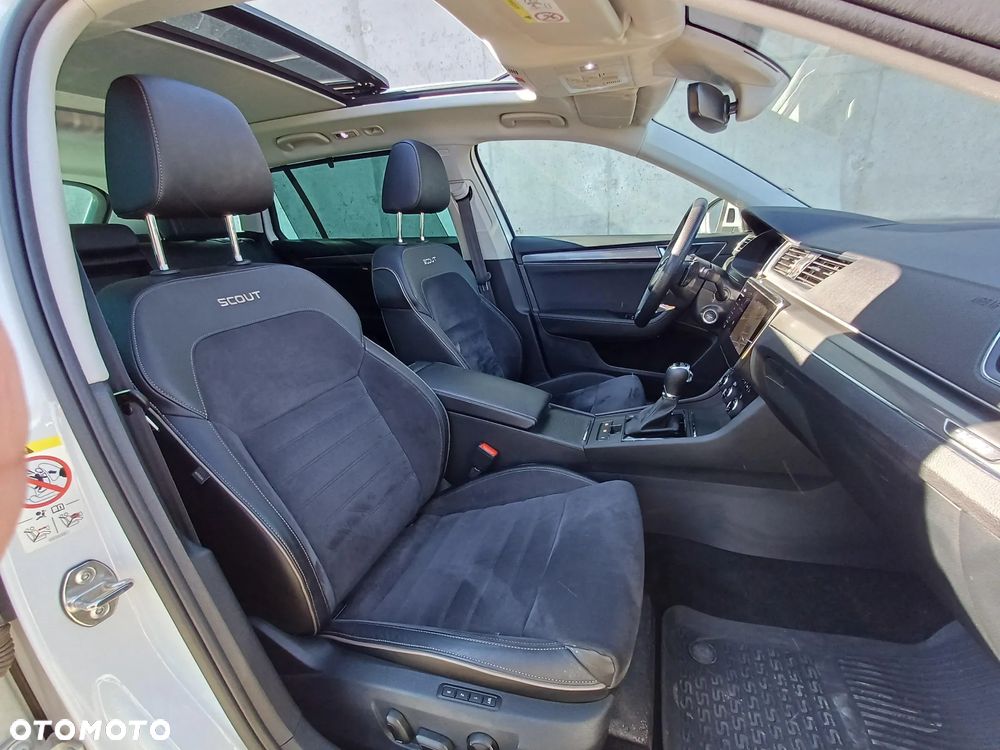 Skoda Superb 2.0 TSI 4x4 Scout DSG - 38