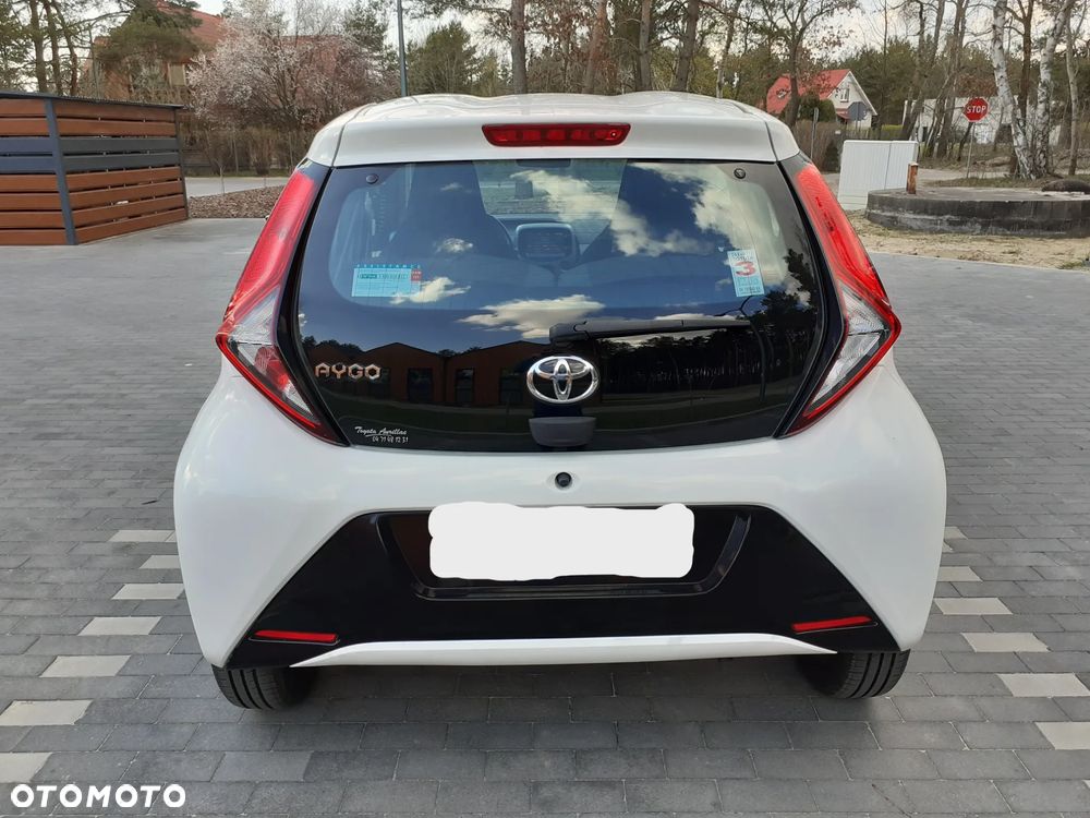 Toyota Aygo x-play connect - 6