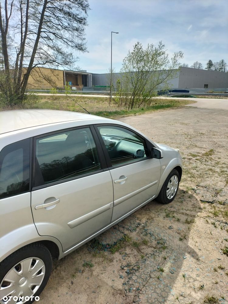 Ford Fiesta - 3