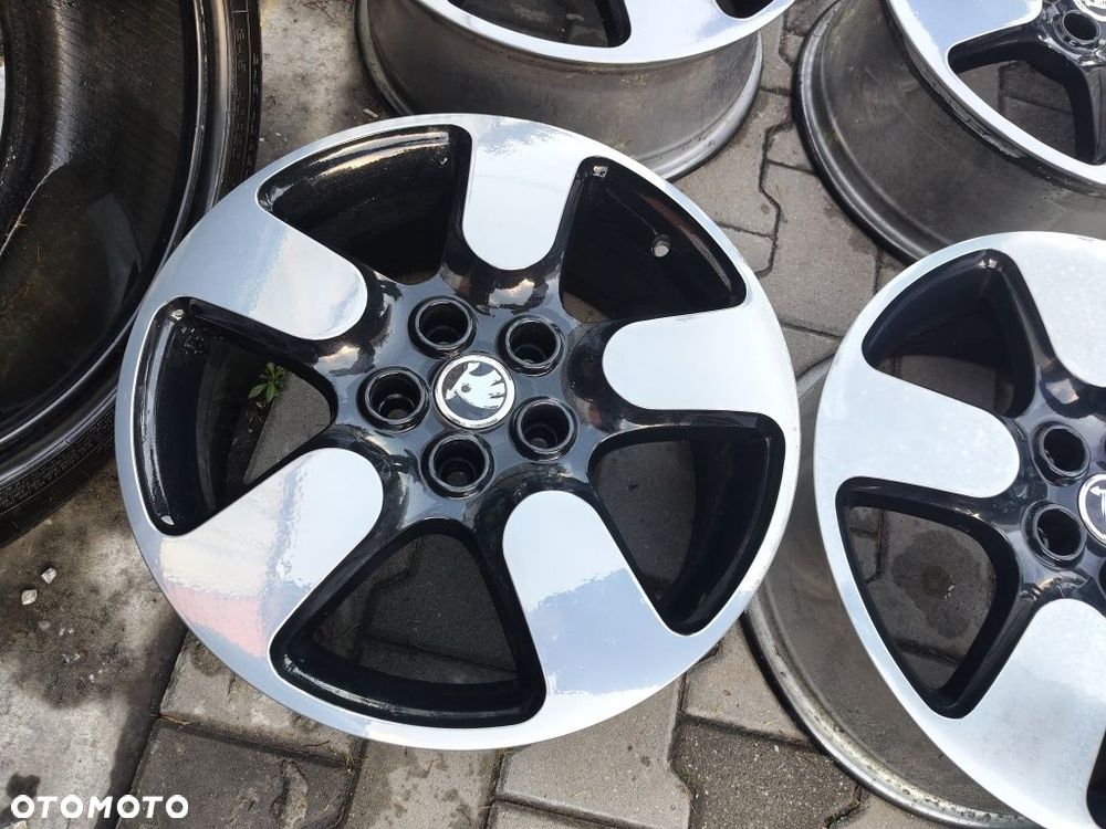 Felgi aluminiowe skoda 7jx17 et50 5x112 seat VW cupra - 2