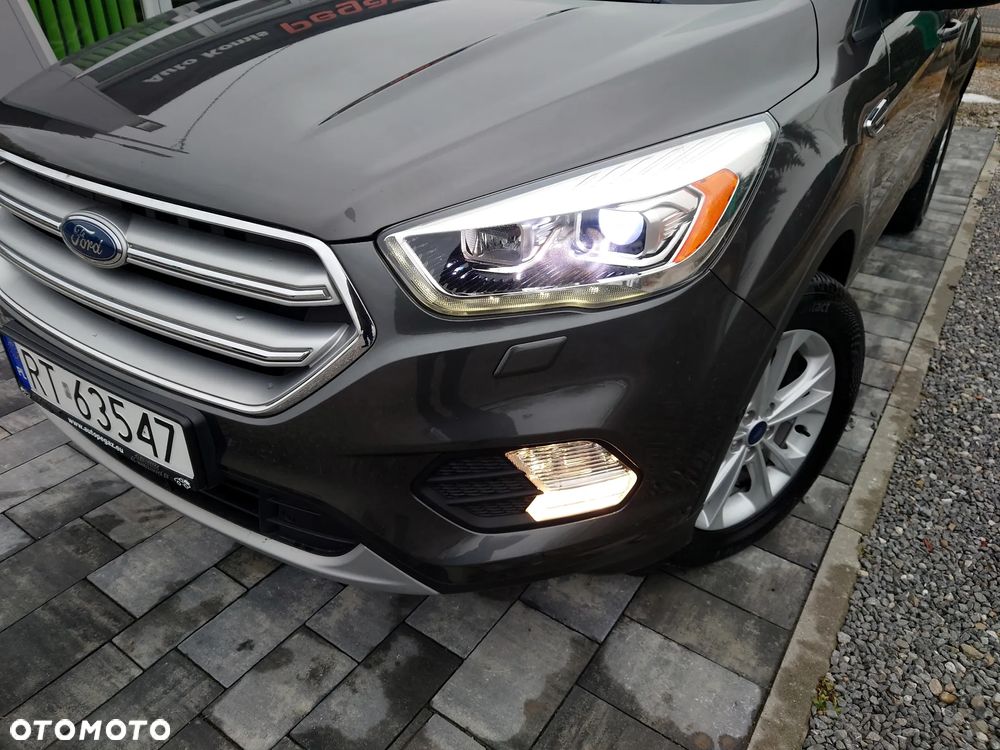 Ford Kuga 2.0 TDCi 2x4 Titanium - 8