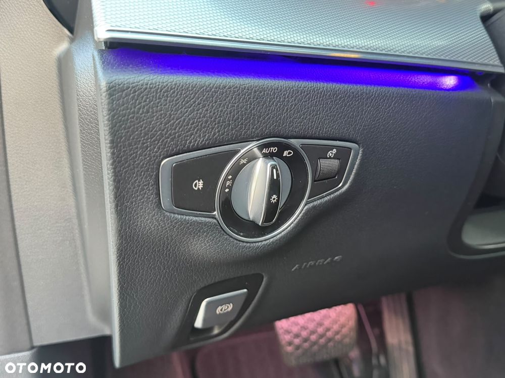 Mercedes-Benz Klasa E 220 d 9G-TRONIC Avantgarde - 32