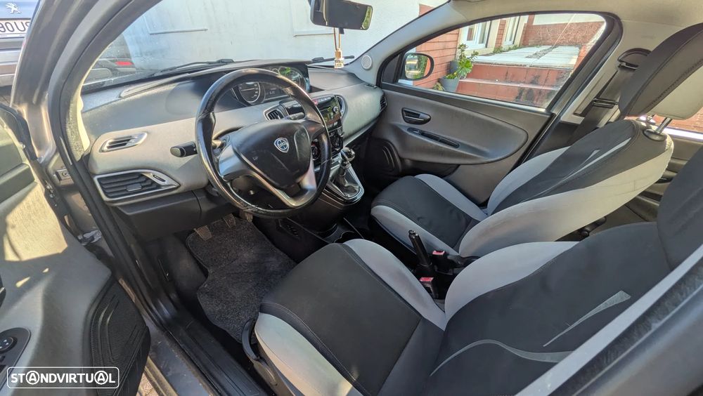 Lancia Ypsilon 1.2 S&S Urban - 8