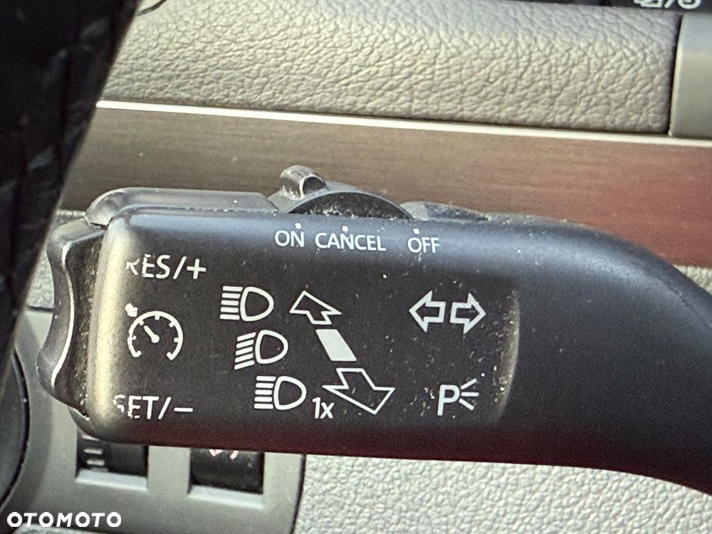 Volkswagen Touran 2.0 TDI DPF Cross Perfectline - 34