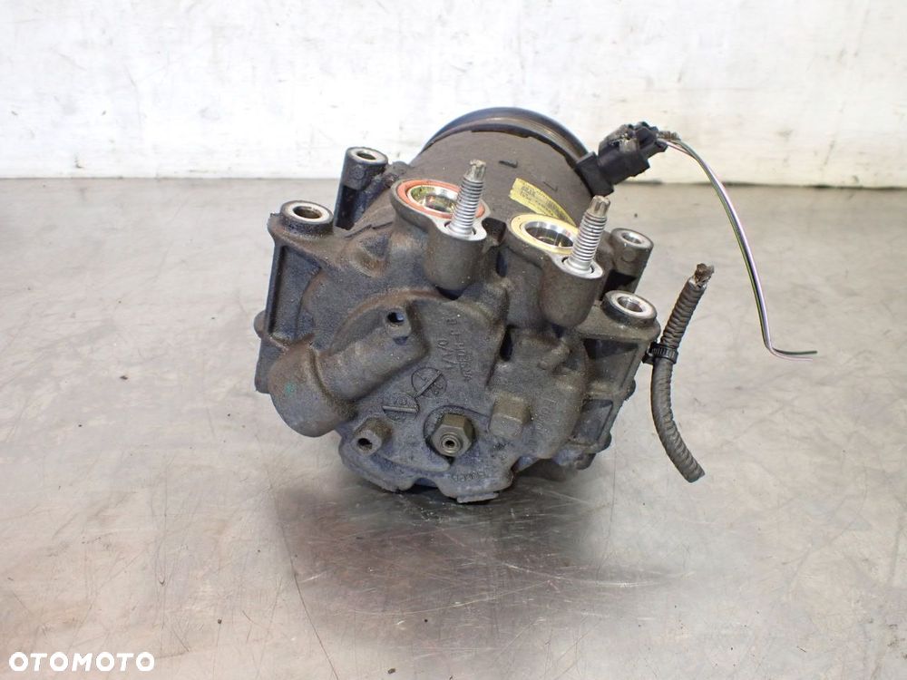 SPRĘŻARKA KLIMATYZACJI FORD FIESTA MK6 - 1