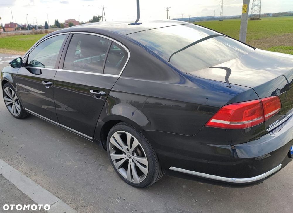 Volkswagen Passat - 2