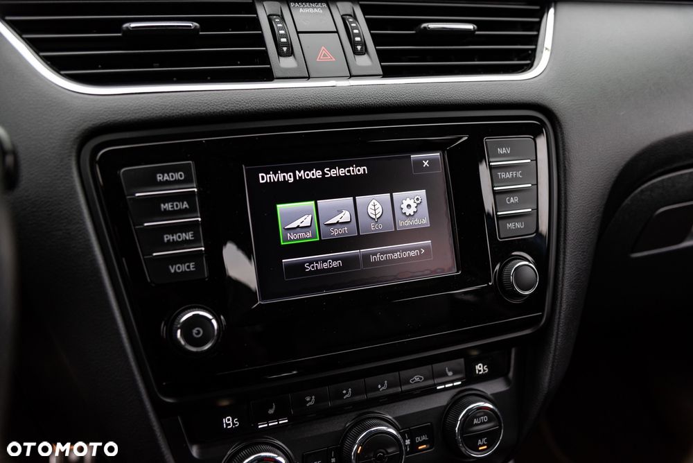 Skoda Octavia 2.0 TSI RS - 36