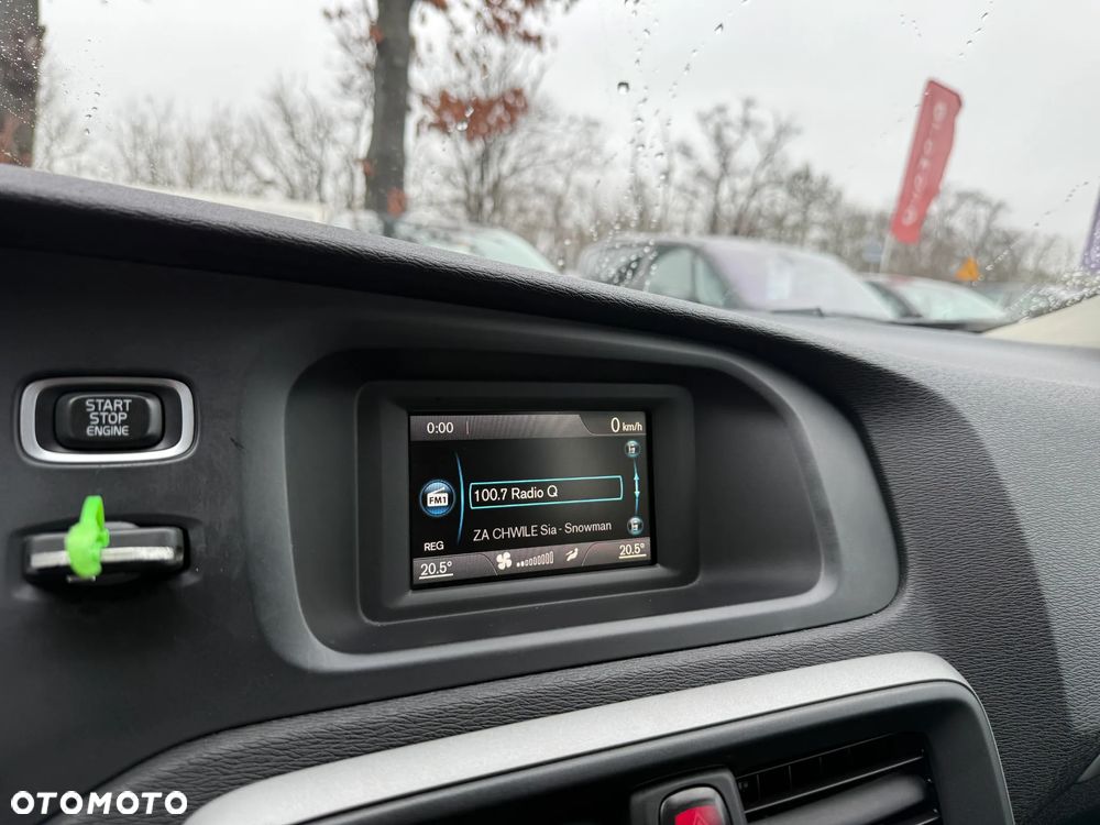 Volvo V40 D2 Kinetic - 20