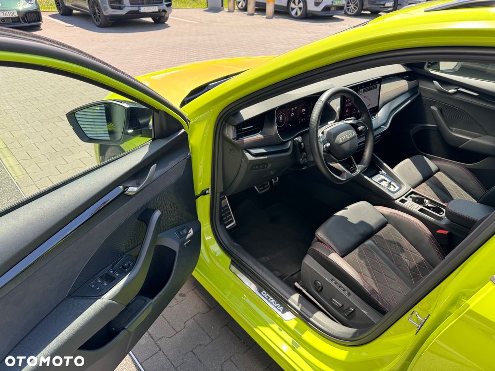 Skoda Octavia 2.0 TSI RS DSG - 19