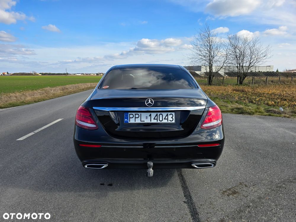 Mercedes-Benz Klasa E 220 d 9G-TRONIC AMG Line - 10