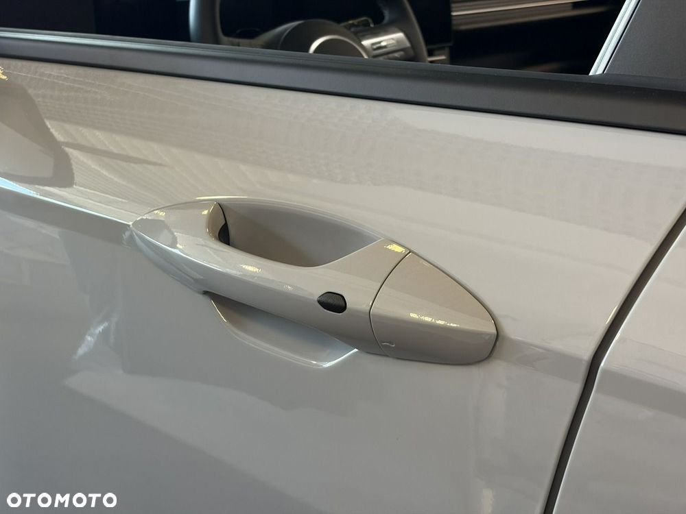 Hyundai Kona - 8