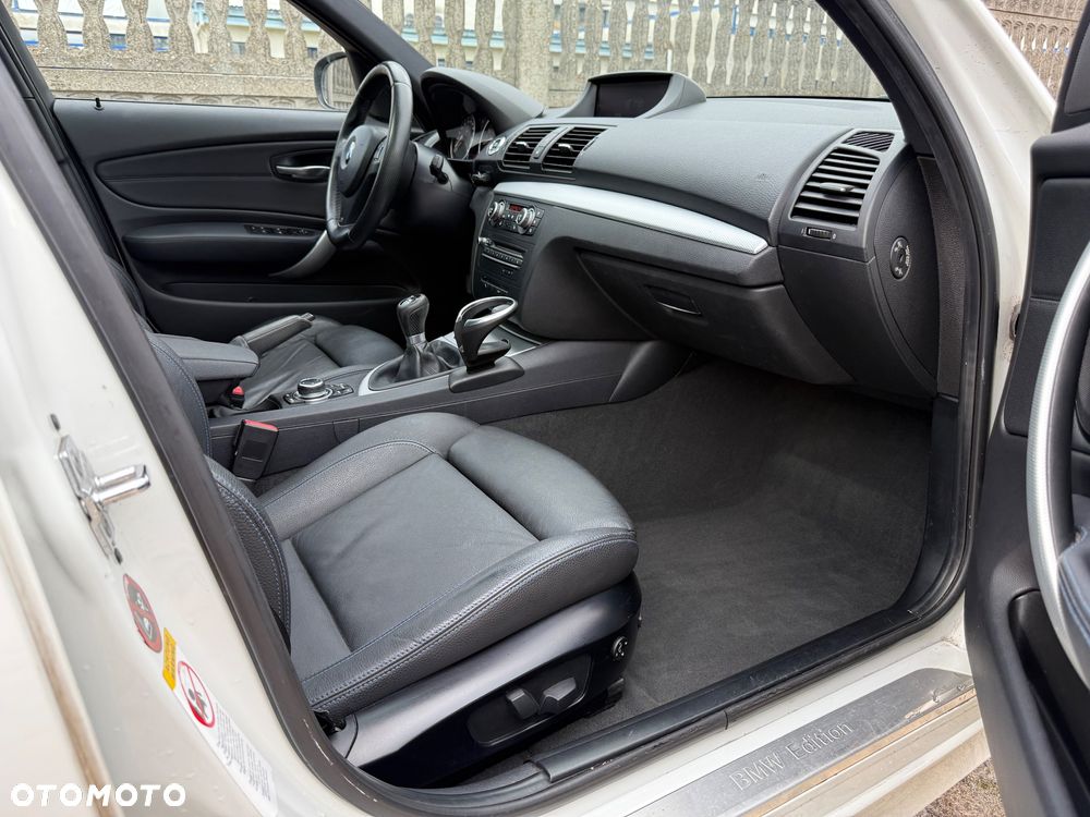 BMW Seria 1 120i Edition Sport - 31