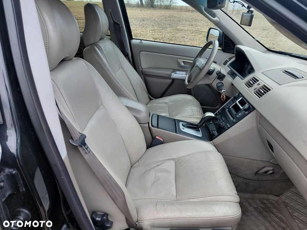 Volvo XC 90 2.4 D5 - 8