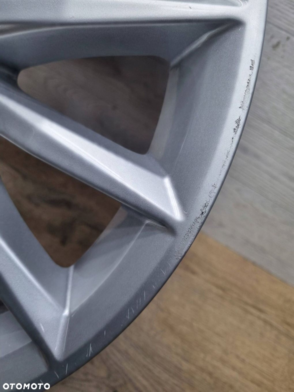 Felga Audi A4 S4 B9 E 7.5Jx17H2 Et29 5x112 8W9601025A - 9
