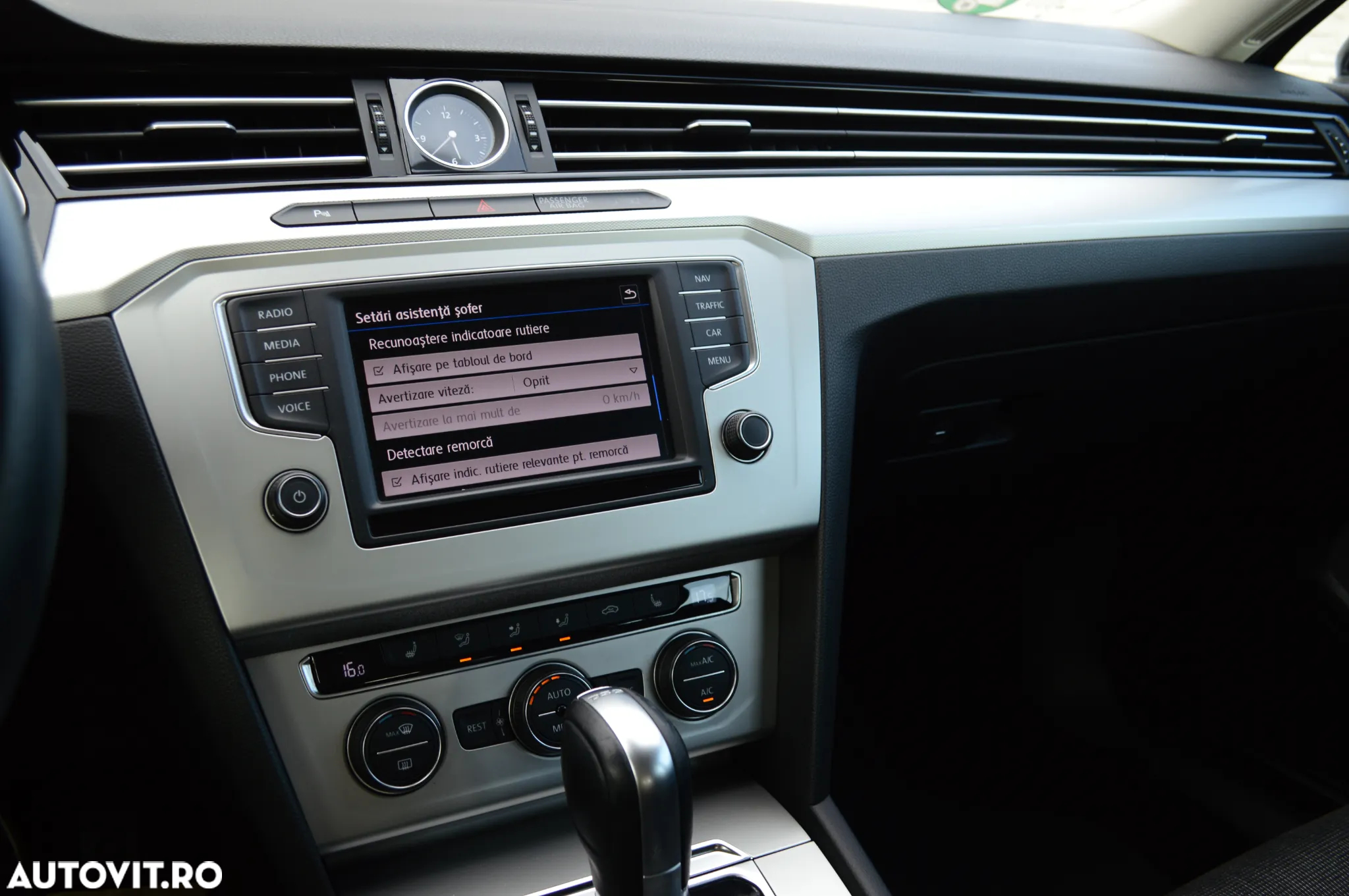 Volkswagen Passat Variant 2.0 TDI DSG Comfortline - 28