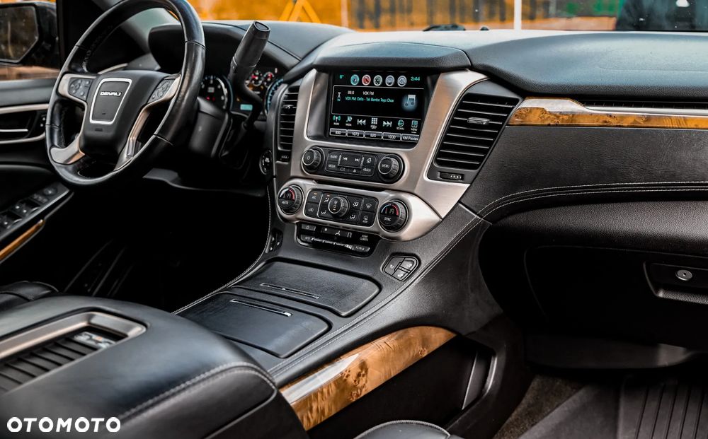 GMC Yukon - 17