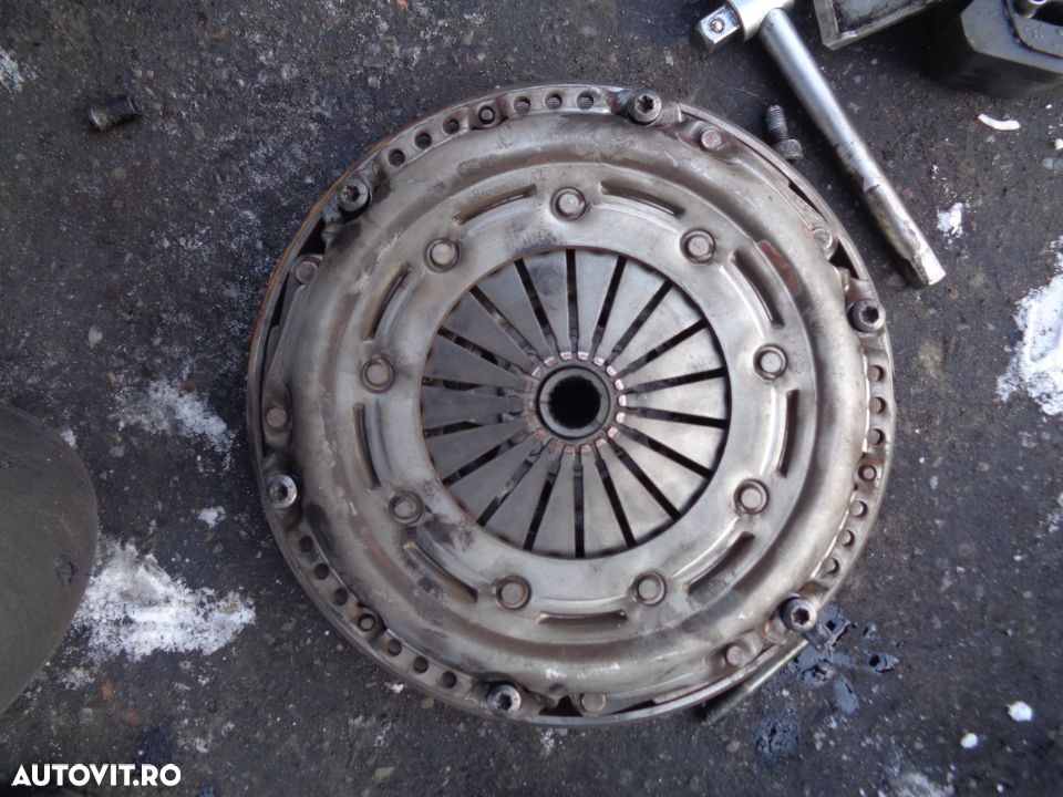 Vand Volanta Placa Disc Peugeot,CITROEN, 307,  407, C4,1.6 HDI din 2006 se afla in stare foarte buna - 1