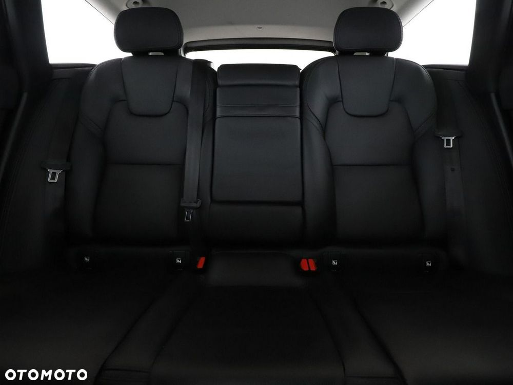 Volvo V90 Cross Country D4 AWD - 19