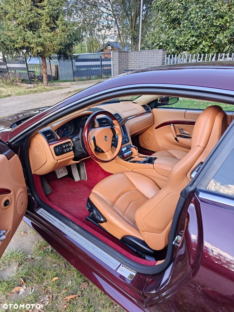Maserati GranTurismo - 12