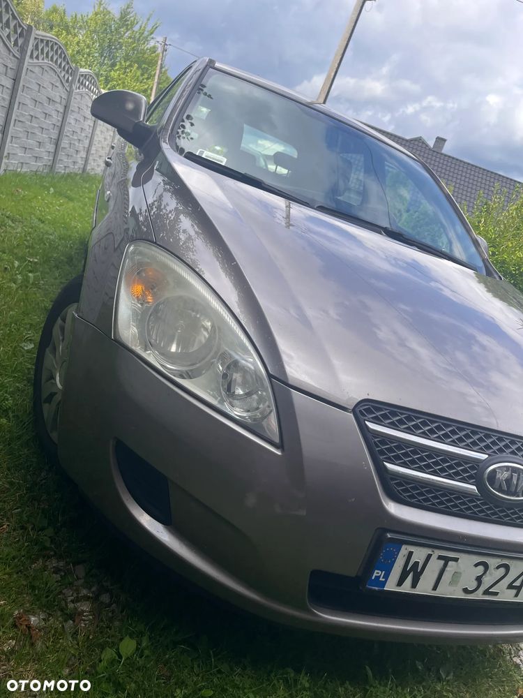 Kia Ceed 1.6 Crdi Comfort + - 7