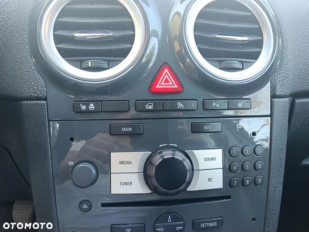 Opel Corsa 1.4 16V Innovation - 15