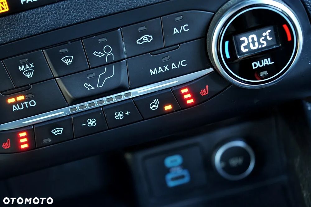 Ford Kuga 1.5 EcoBoost FWD ST-Line X - 29