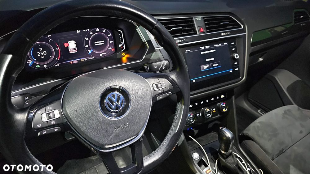 Volkswagen Tiguan - 5