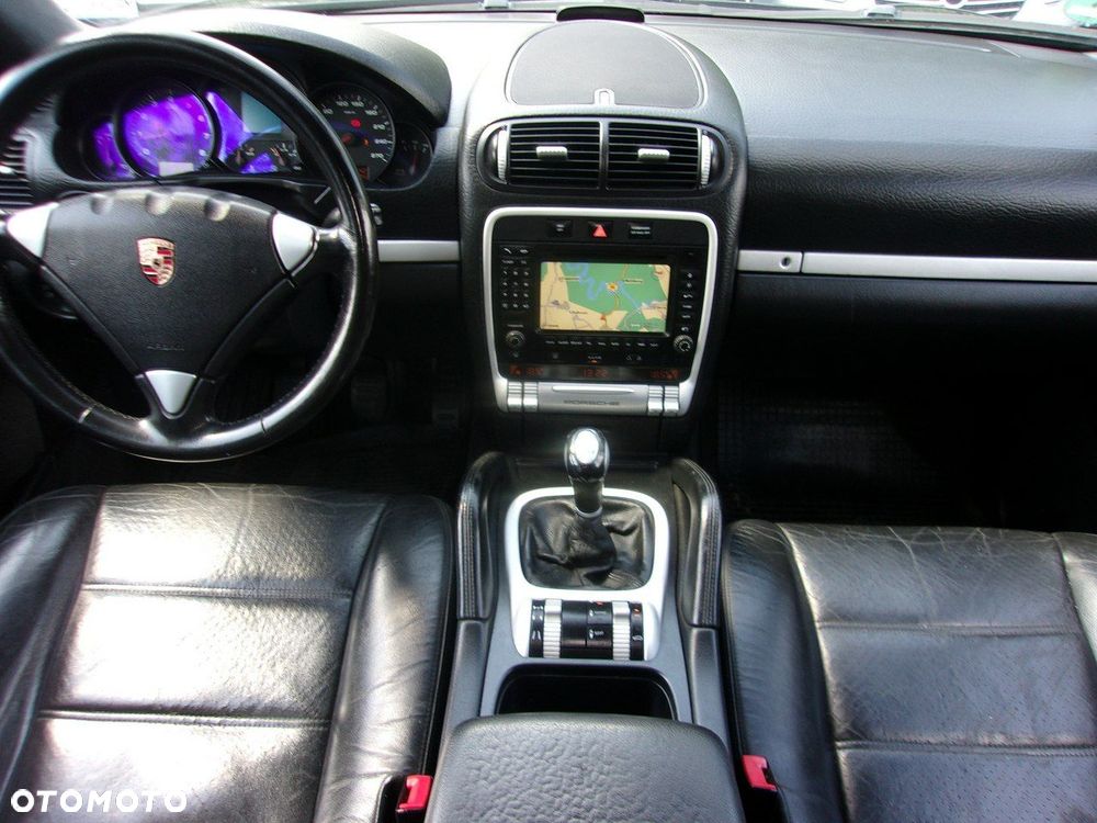 Porsche Cayenne - 14