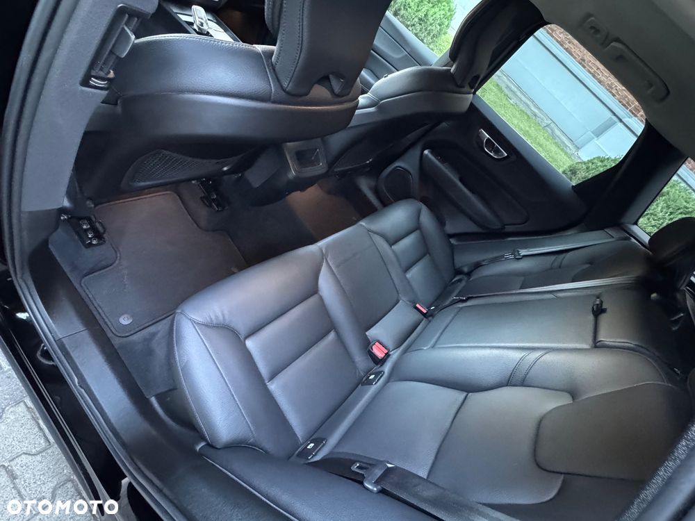 Volvo XC 60 B4 D Inscription - 16